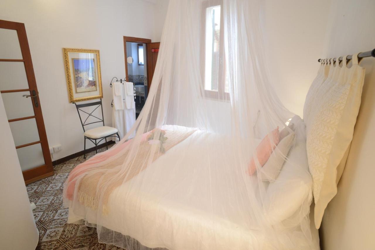 Old Town Secret Garden Apartment Alghero Luaran gambar