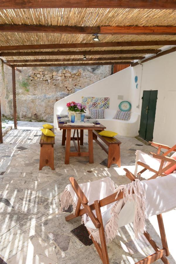 Old Town Secret Garden Apartment Alghero Luaran gambar