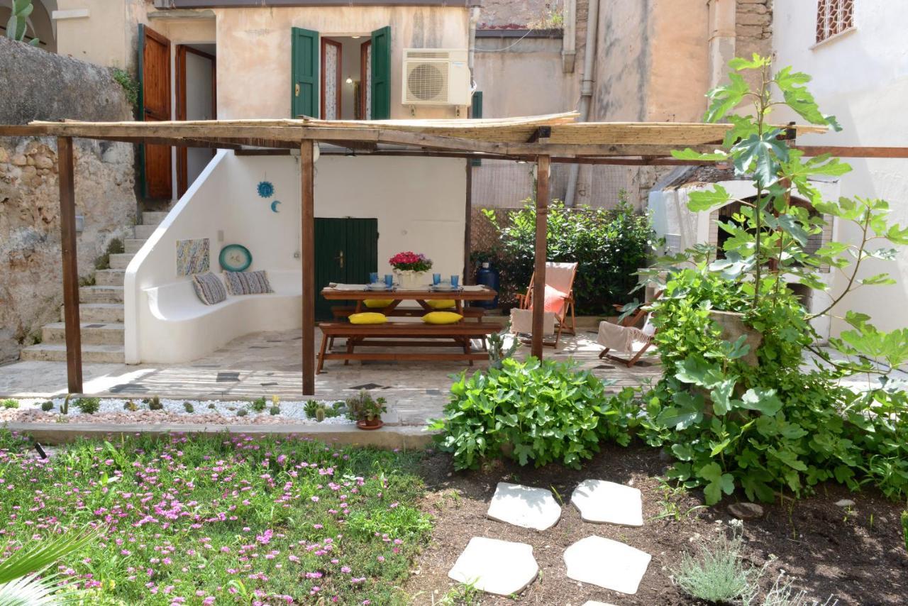 Old Town Secret Garden Apartment Alghero Luaran gambar