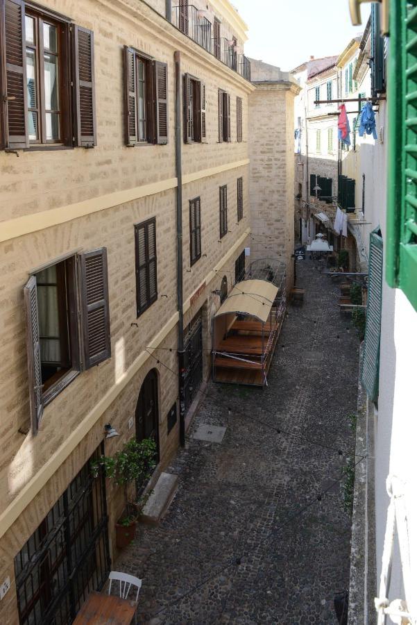 Old Town Secret Garden Apartment Alghero Luaran gambar